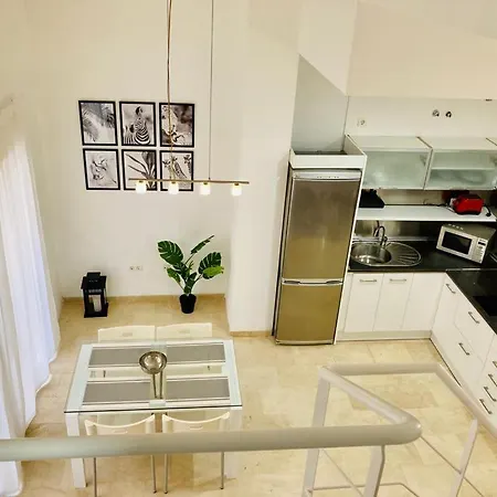 Refino 11 Apartment